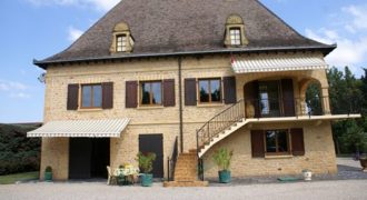 Maison de maître – Pierres – Terrain clos – 5 chambres – Montauban – REF 1113