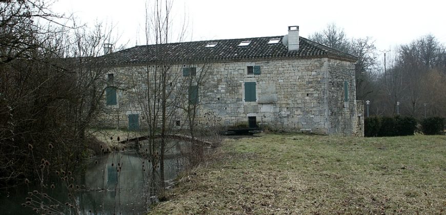 Moulin rénové – 4ha – 25 km Nord Caussade – REF 0647