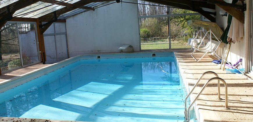 Caussade_maison contemporaine-à rénover-piscine couverte-gd terrain-ref 1675