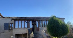 Fermette-St Antonin-grange hangar maison -sur 3500 m² – dans un hameau- REF 1582
