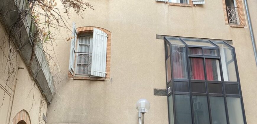 Montauban  appartement T1 bis  centre ville  avec véranda  ref 1731